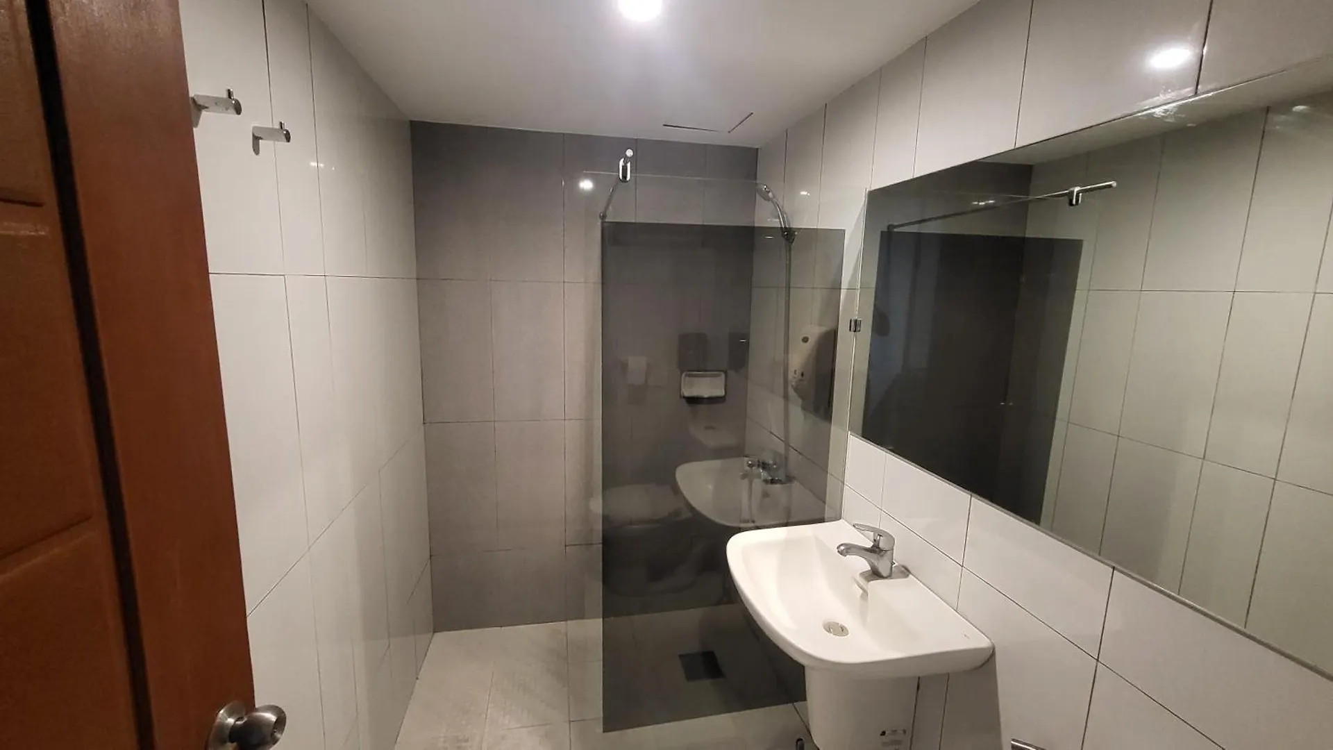 Dg Grami Hotel Paranaque City 2*,  Philippines